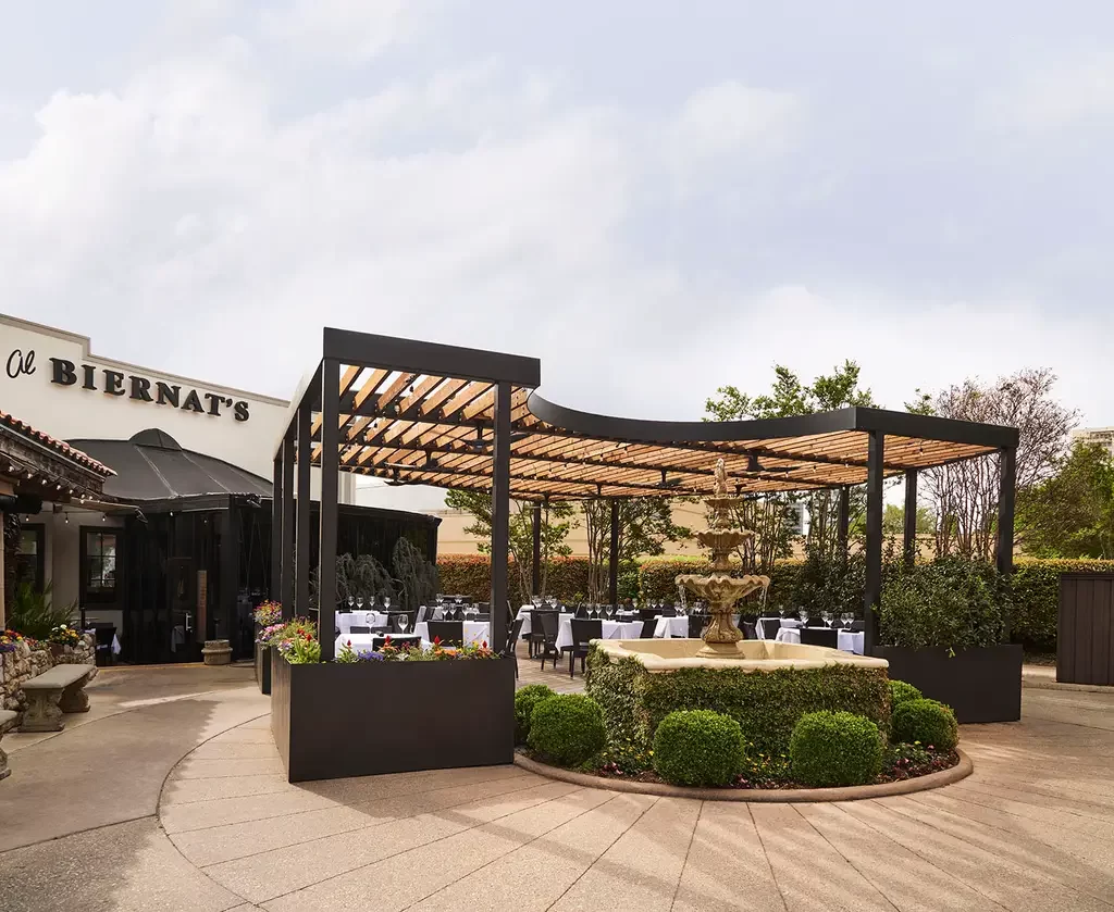 LR_FOUNTAIN-PATIO