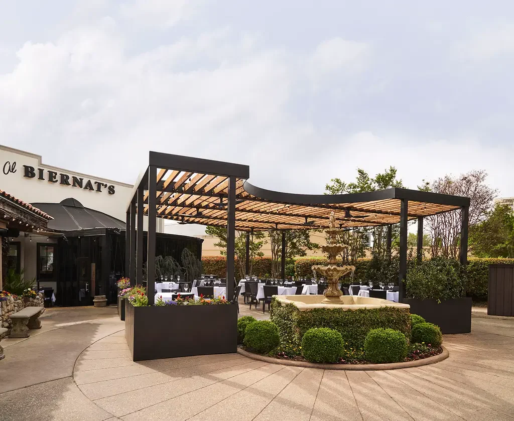 LR_FOUNTAIN-PATIO